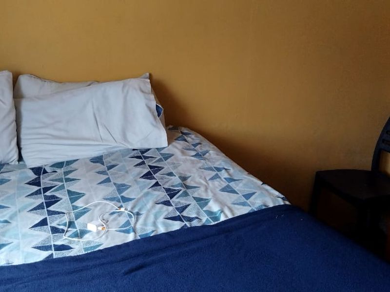 SPACIOUS FOUR BEDROOM FAMILY HOME AT AN UNBEATABLE PRICE-BIG HOME WITH EVEN BIGGER POTENTIAL - Photo 8