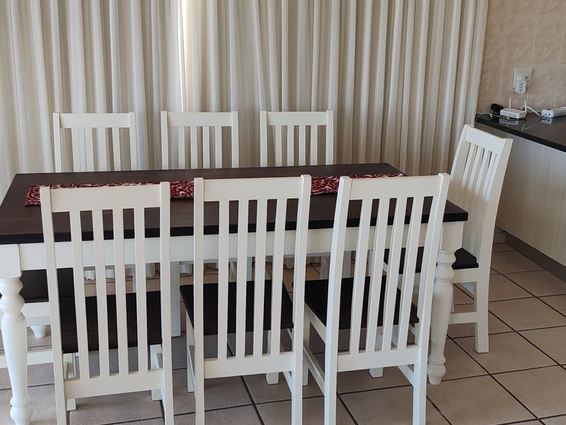 Fully Furnished Three Storey Townhouse Close to the Beach in Shelly Beach - Photo 8