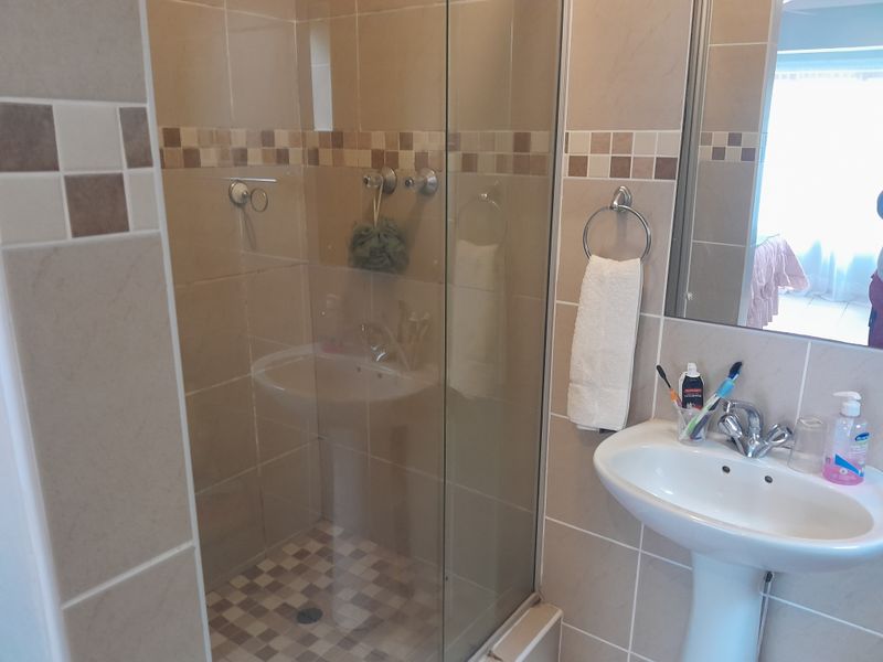 Secure Two Bedroom Townhouse in a Family Friendly Complex - Photo 8