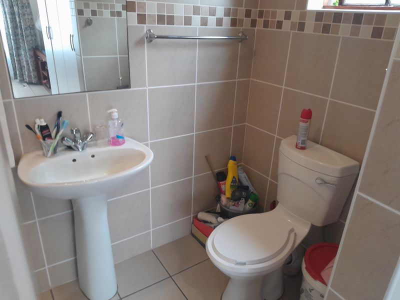 Secure Two Bedroom Townhouse in a Family Friendly Complex - Photo 5