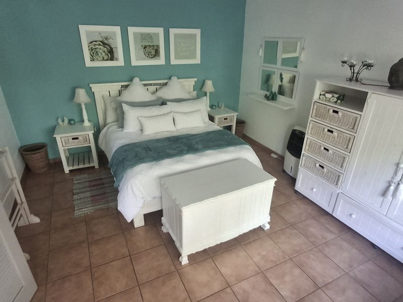 Beachfront Unit Perfect for Holiday Letting or Coastal Getaways - Photo 8