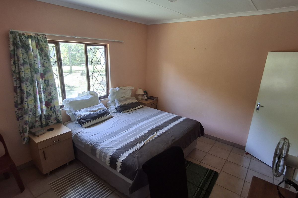 Spacious Family Home - Photo 5