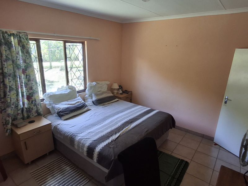 Spacious Family Home - Photo 5