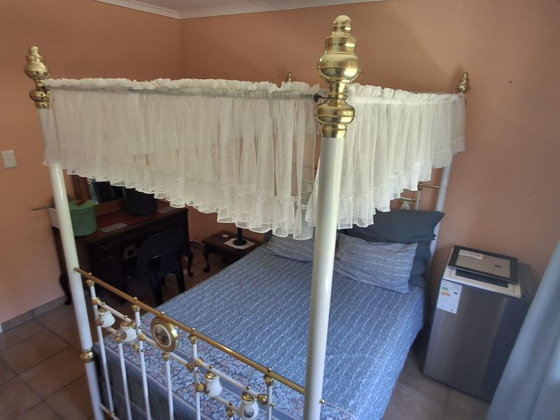 Spacious Family Home - Photo 7