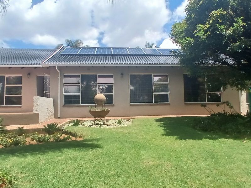 Beautiful, Modern Family Home In Rant-En-Dal Where Comfort, Space & Entertaining Come Together - Photo 4