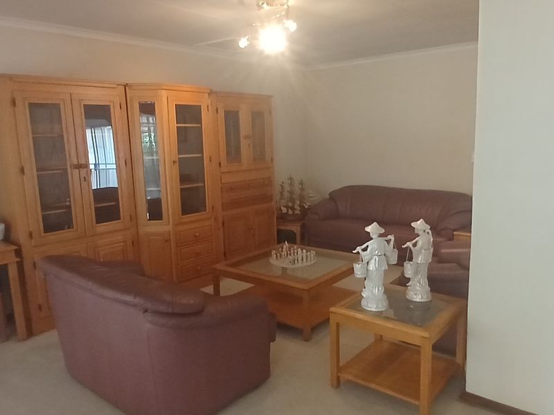 Beautiful, Modern Family Home In Rant-En-Dal Where Comfort, Space & Entertaining Come Together - Photo 8