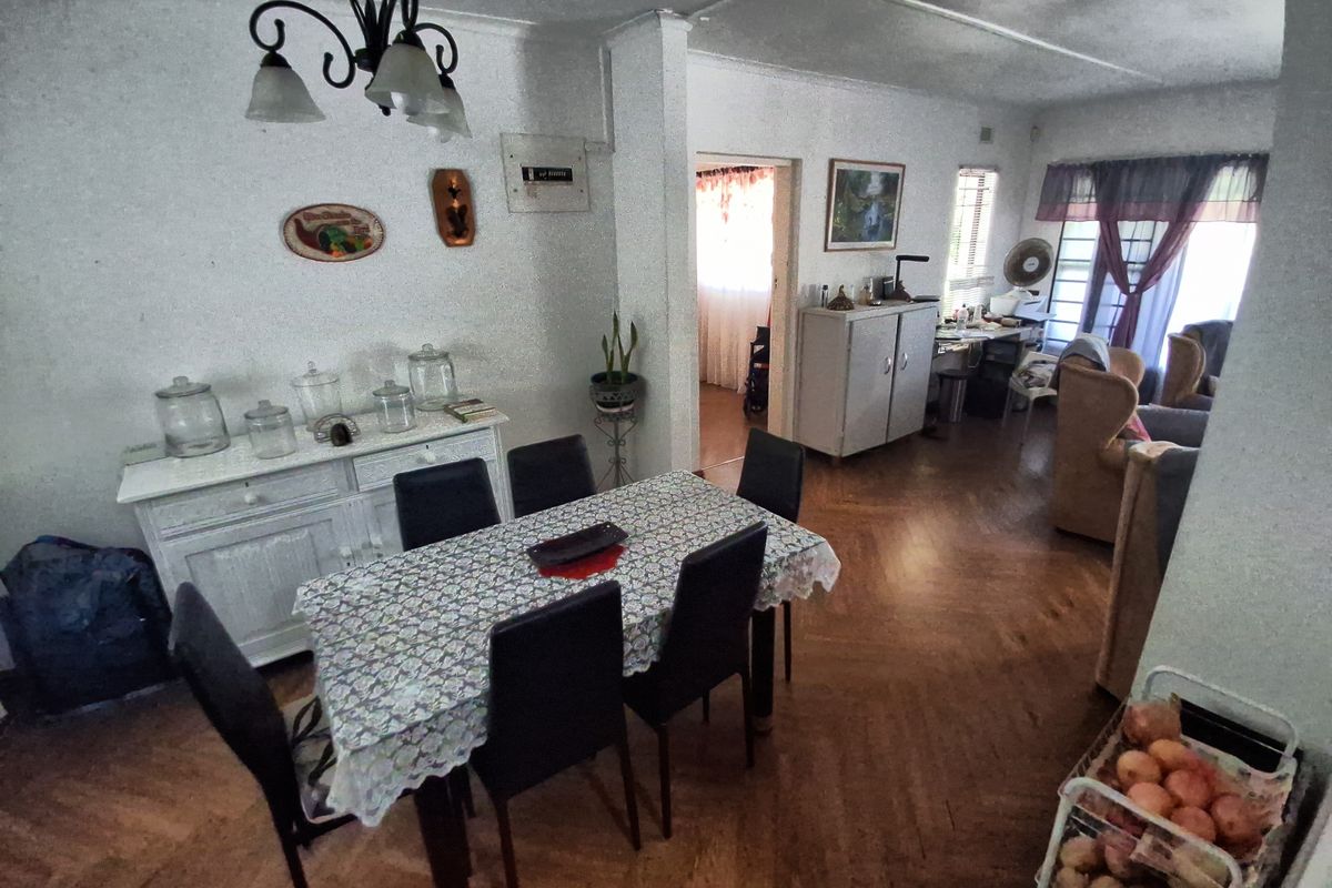 Spacious Family Home in Trafalgar - Photo 5