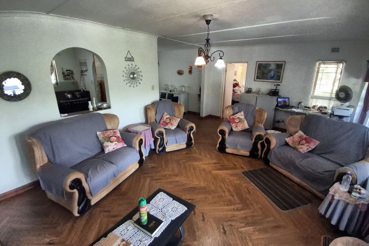 Spacious Family Home in Trafalgar - Photo 4