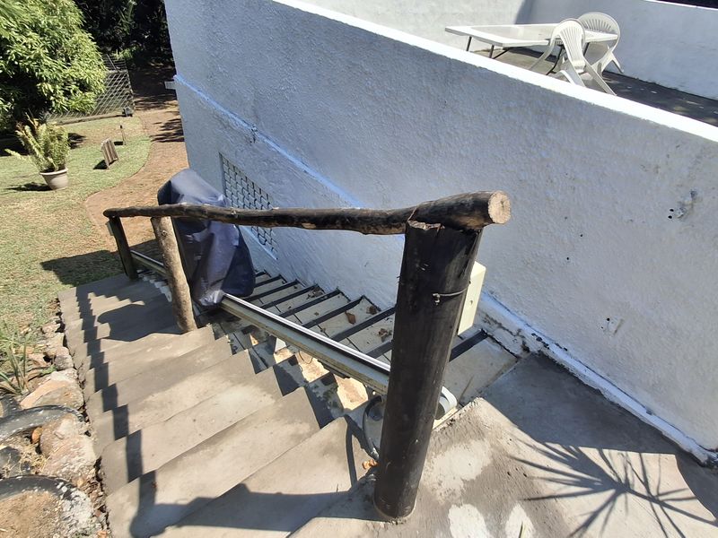 Spacious Family Home in Trafalgar - Photo 4