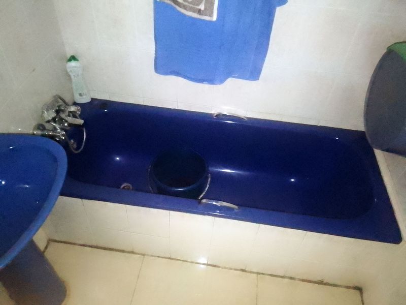 Charming 2-Bedroom Home with Spacious Yard and Built-in Carport! - Photo 10