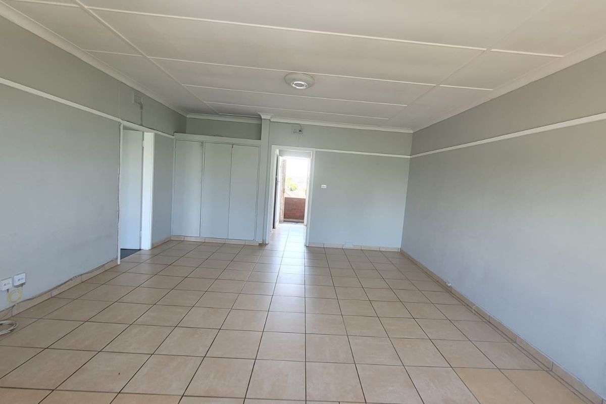 Apartment Rental Monthly In Kingsburgh - Photo 3