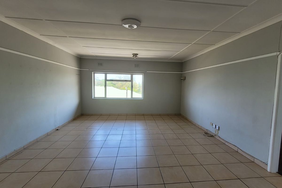 Apartment Rental Monthly In Kingsburgh - Photo 4