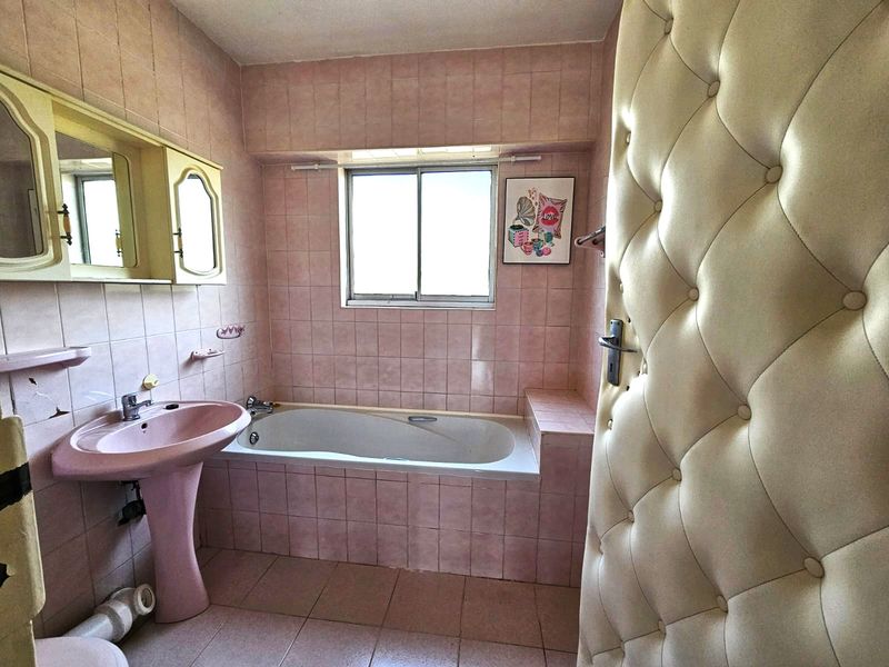 IDEAL FOR HOLIDAY LETTING - Photo 8