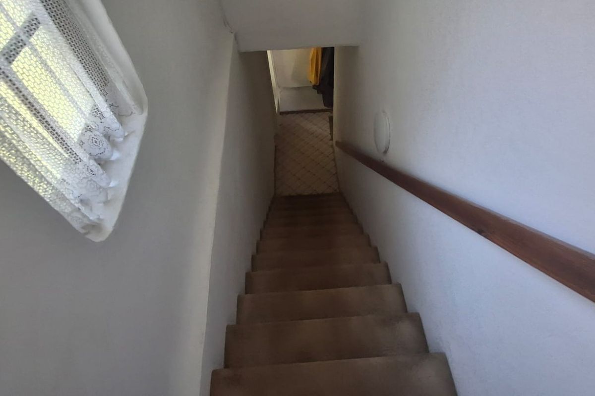 Luxury Coastal Retreat with Income Generating Flatlet - Photo 4