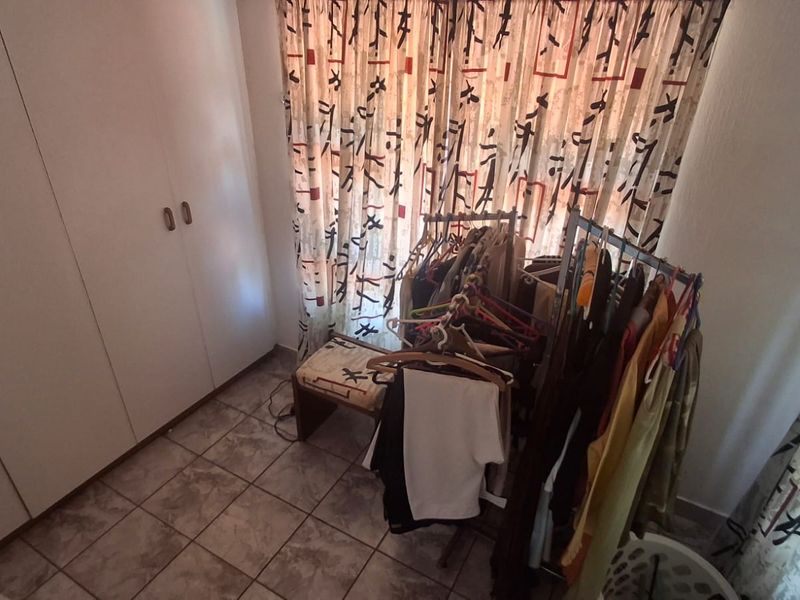 Luxury Coastal Retreat with Income Generating Flatlet - Photo 9