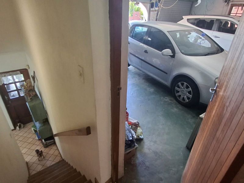 Luxury Coastal Retreat with Income Generating Flatlet - Photo 5