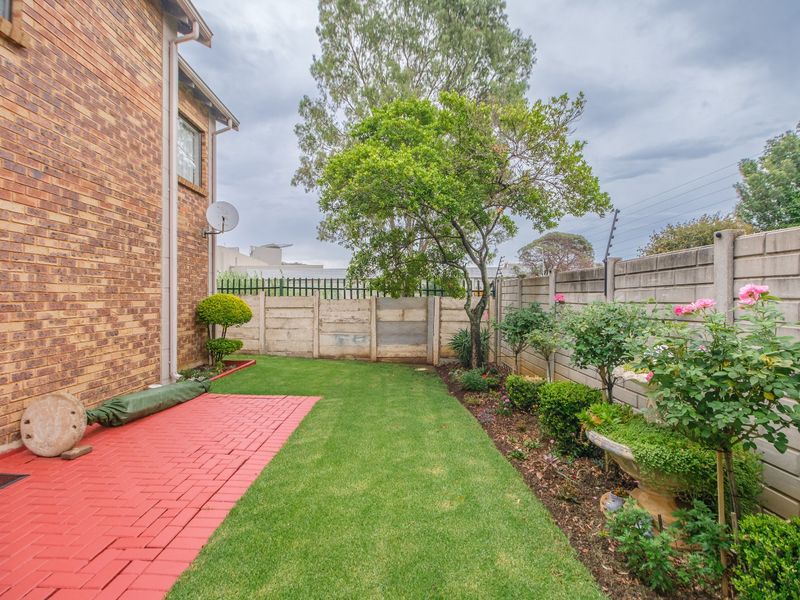 URGENT SALE - Priced to Sell | Modern 3-Bedroom Townhouse in Wilgeheuwel 🔥 - Photo 4