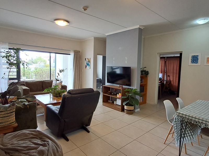 Apartment For Sale In Blouberg - Photo 2