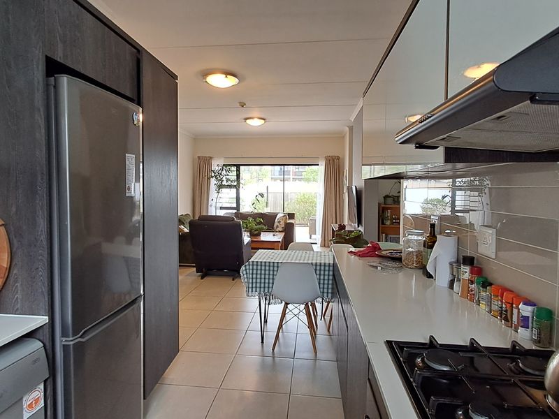 Apartment For Sale In Blouberg - Photo 6