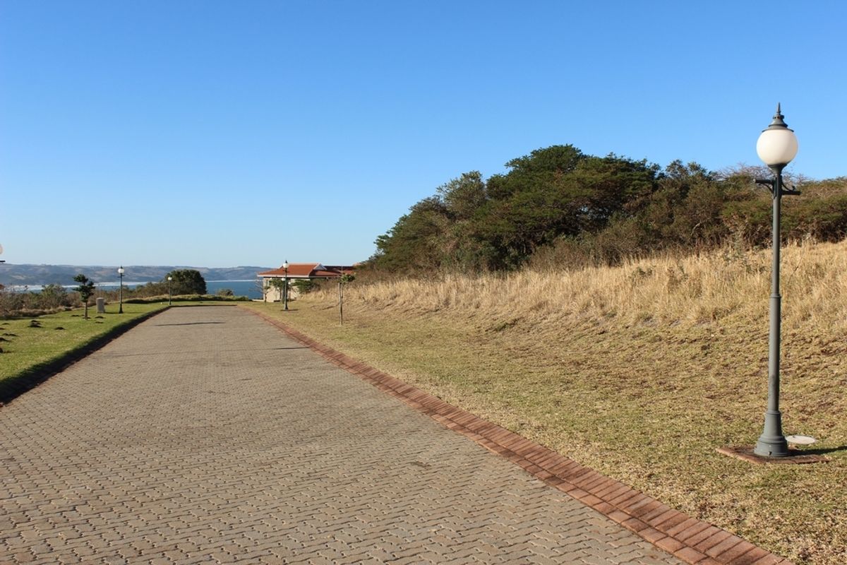 Plot in an Up-Market Estate - Photo 2
