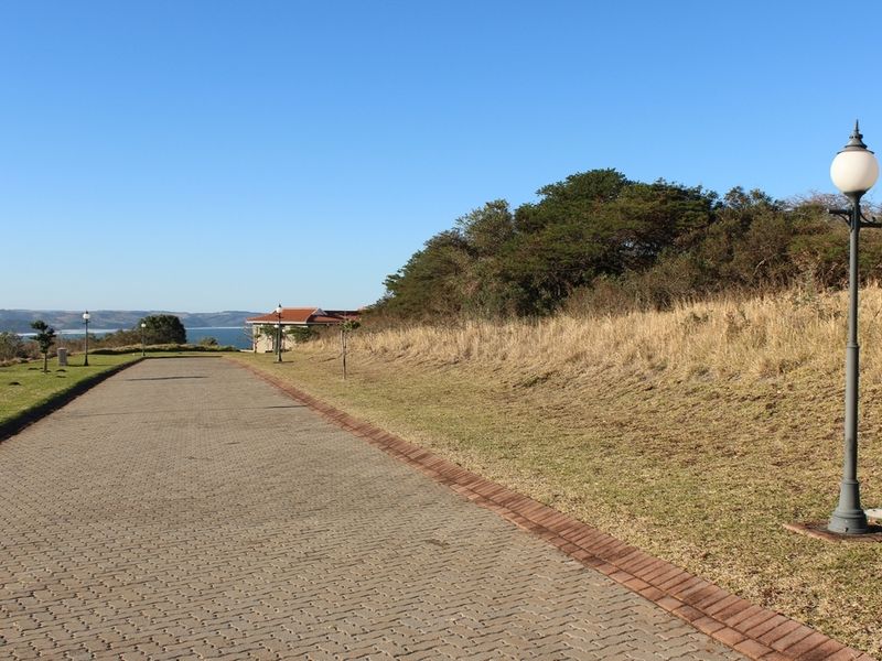 Plot in an Up-Market Estate - Photo 2