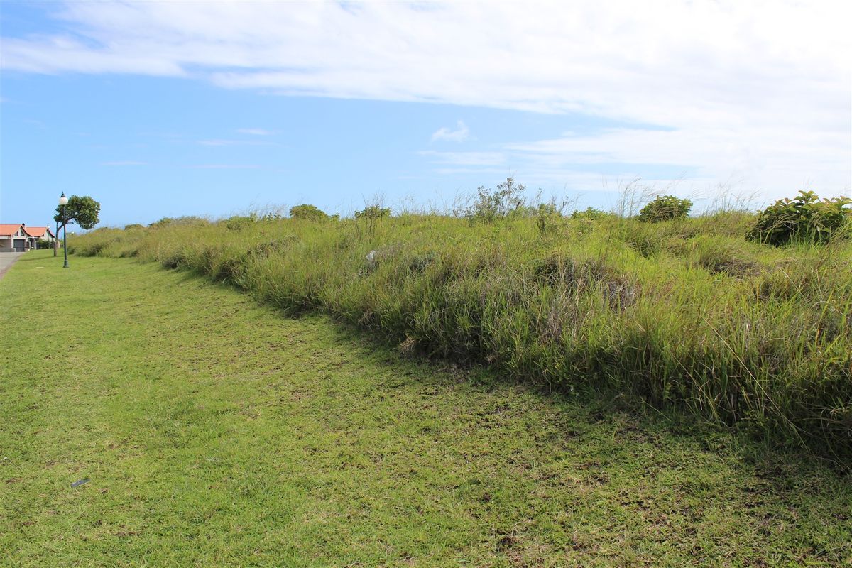 Plot In Up-Market Seaside Estate - Photo 2