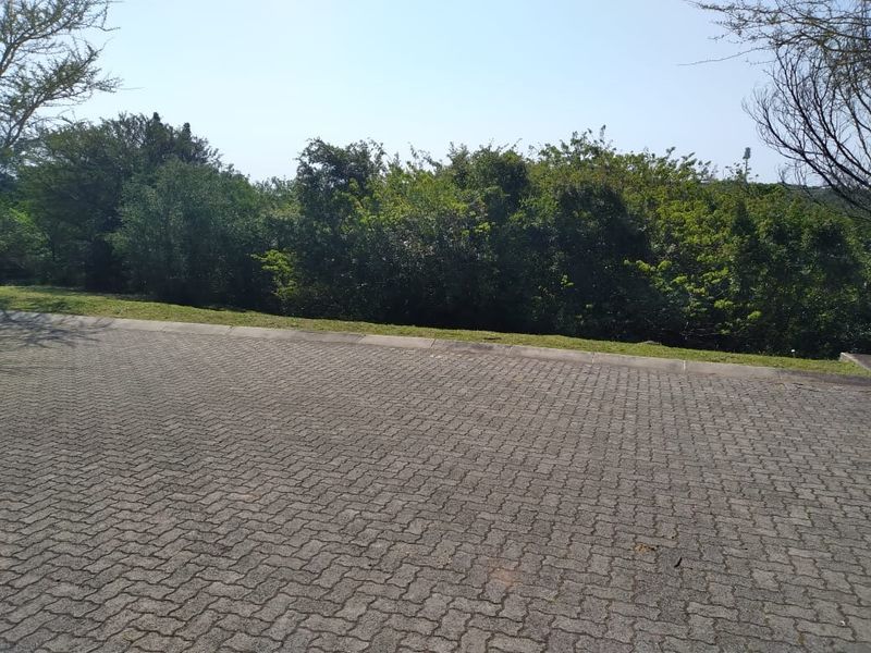 Peace and tranquil living in this Beacon Bay complex - Photo 7