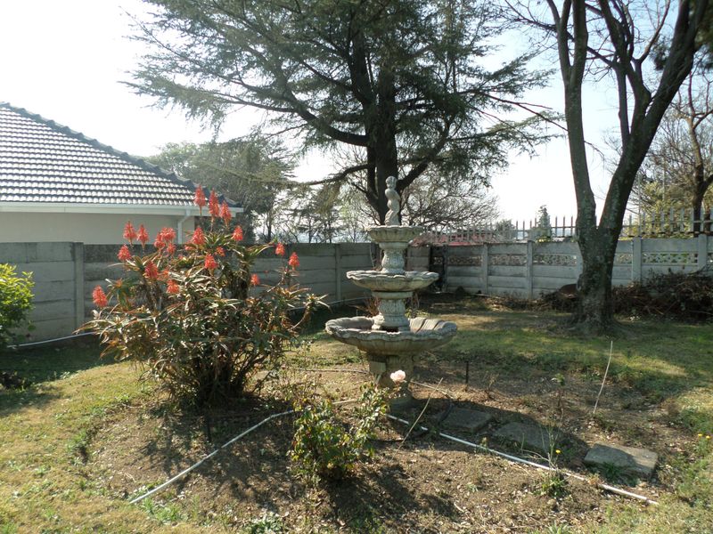 A Renovator’s Opportunity with Excellent Potential - Photo 6