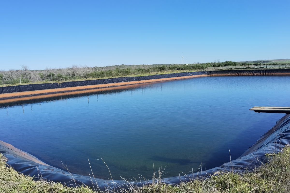 Well maintained small holding with big storage! - Photo 2