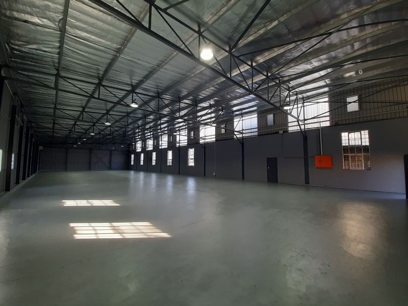Industrial property to let just off the N2 heading West from East London Harbour. - Photo 3
