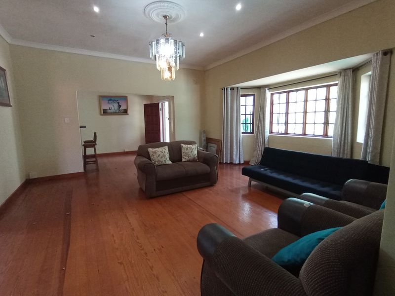 Guest House For Sale In East London - Photo 1