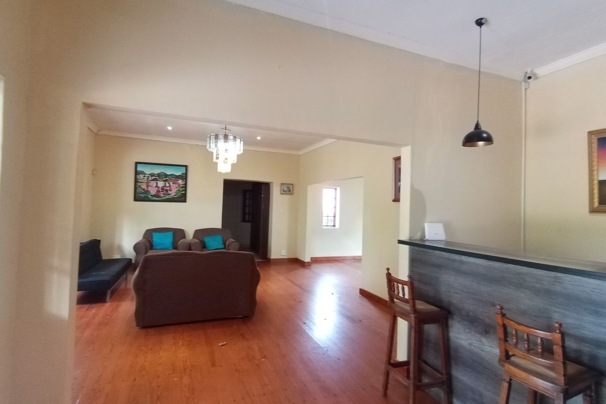 Guest House For Sale In East London - Photo 2