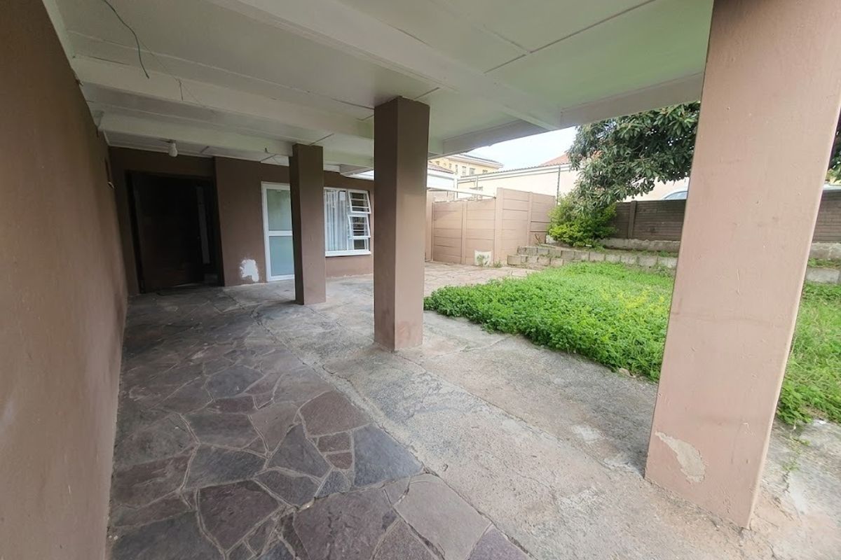 Available immediately - Photo 3