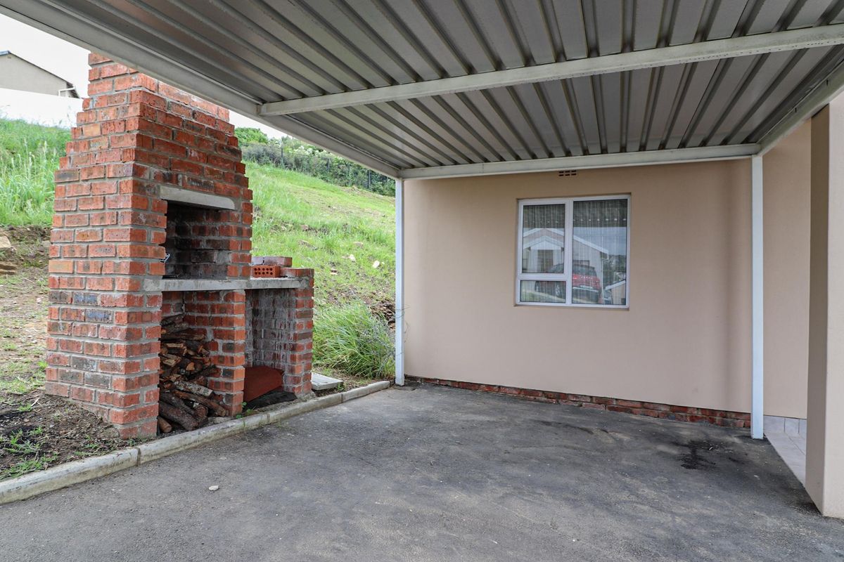 House For Sale In East London - Photo 3