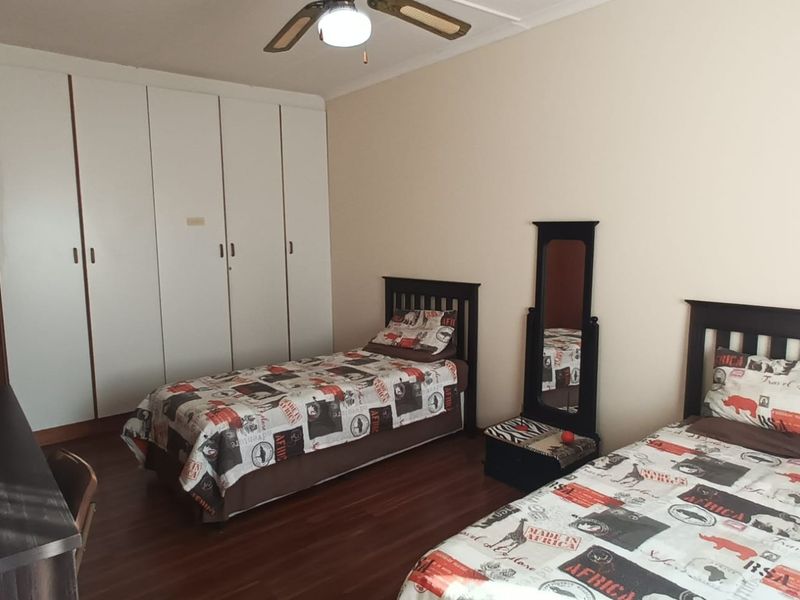 House For Sale In East London - Photo 9