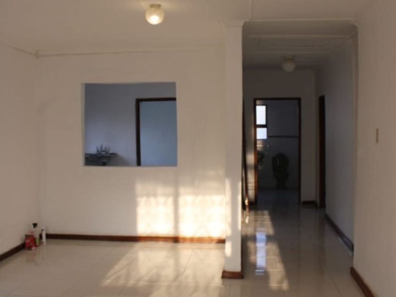 House For Sale In East London - Photo 10