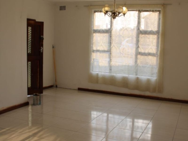 House For Sale In East London - Photo 9