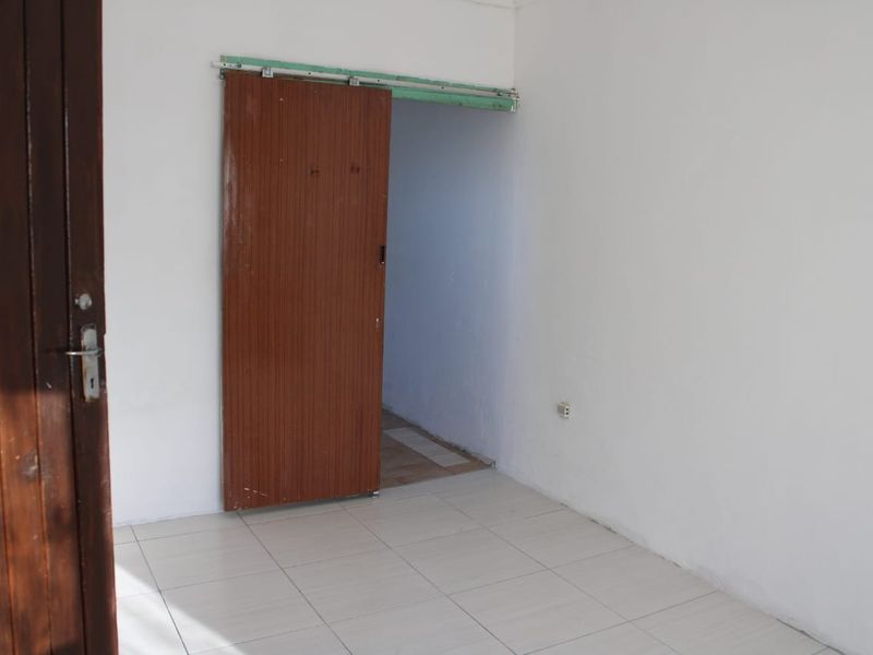 House For Sale In East London - Photo 5