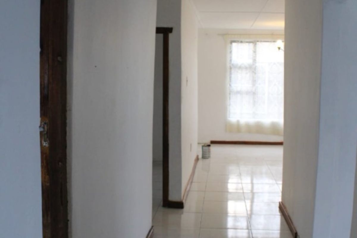 House For Sale In East London - Photo 4