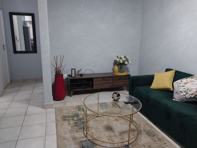 Starter Home - Photo 3