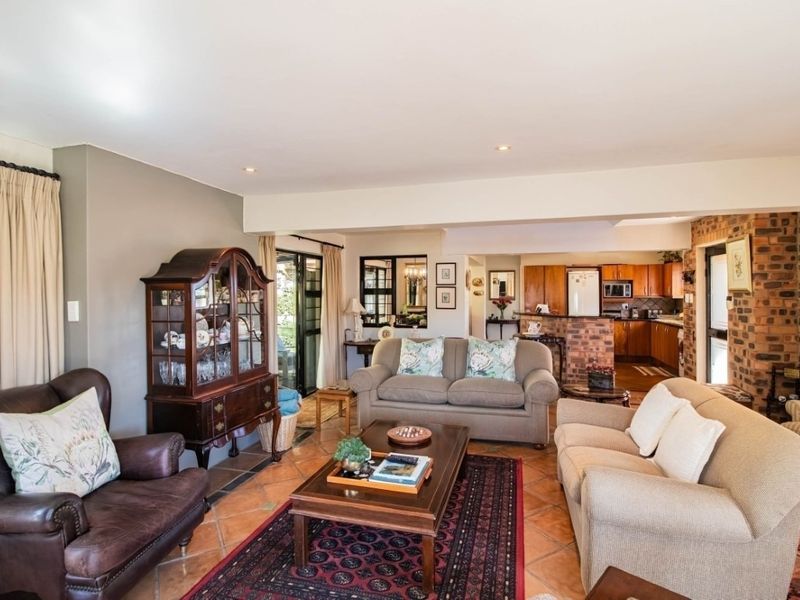 House For Sale In East London - Photo 5