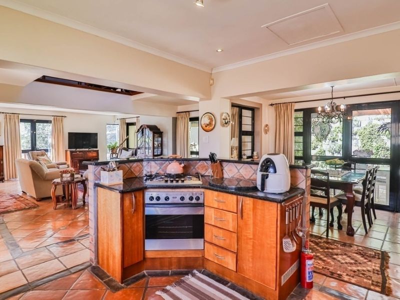 House For Sale In East London - Photo 9