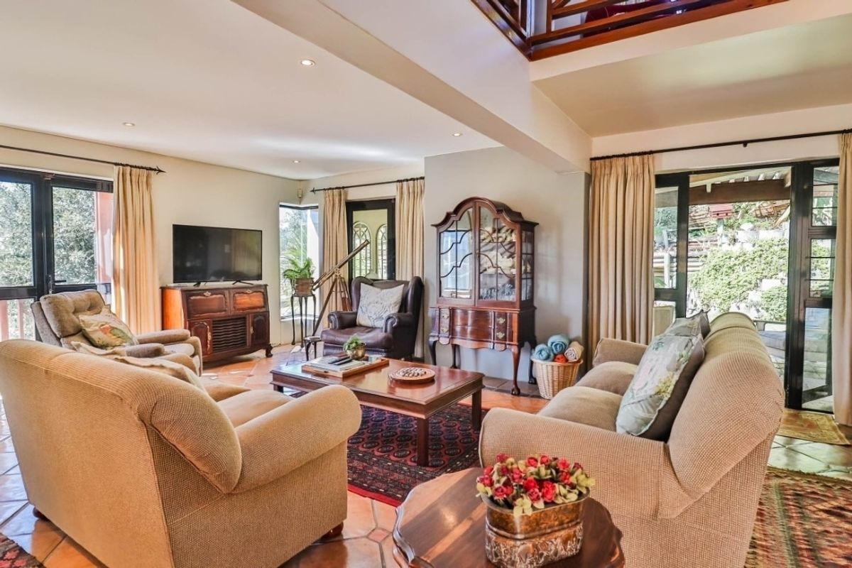 House For Sale In East London - Photo 4