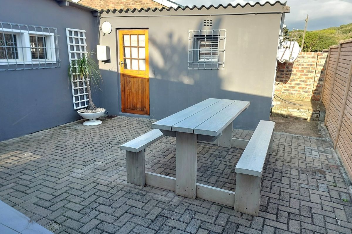 House For Sale In East London - Photo 4