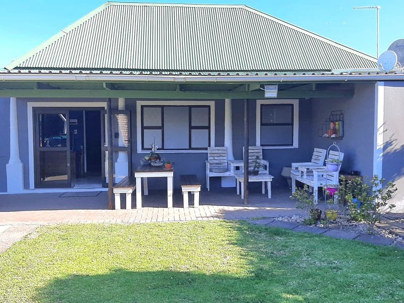 Lodge For Sale In East London - Photo 3