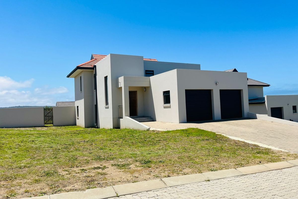 House For Sale In East London - Photo 2