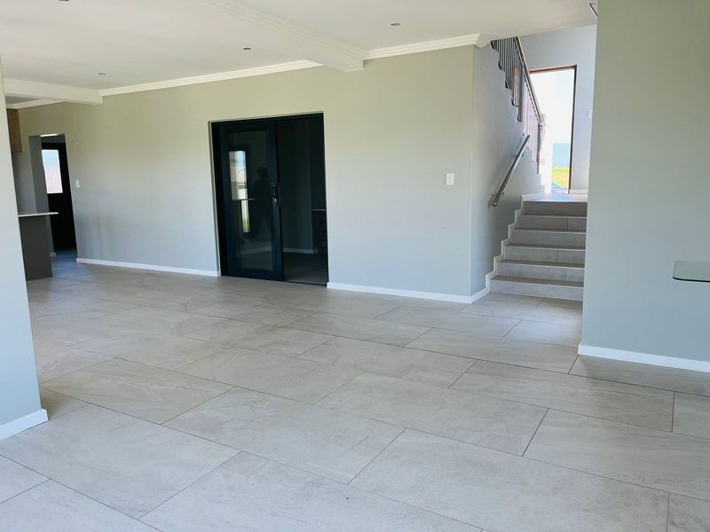 House For Sale In East London - Photo 5