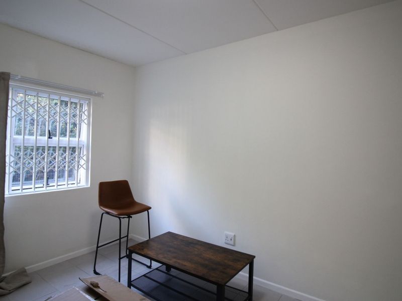 Apartment For Sale In East London - Photo 9