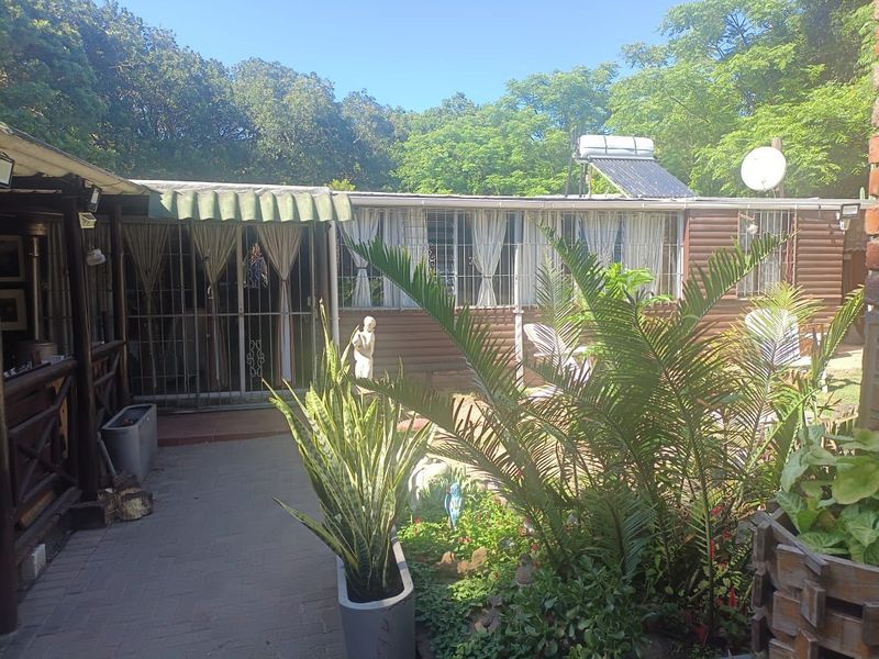 House For Sale In East London - Photo 5