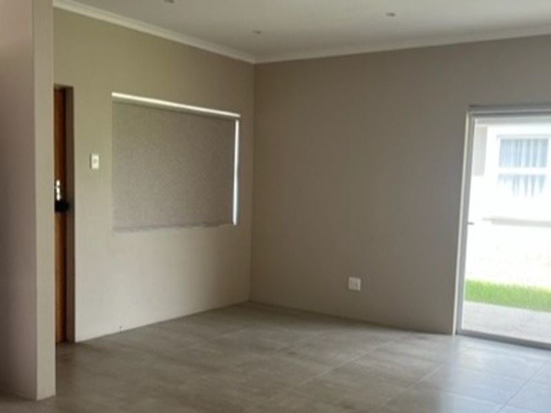 Cluster For Sale In East London - Photo 3